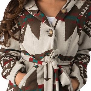 Montanaco Sands with Navajo Aztec Coat